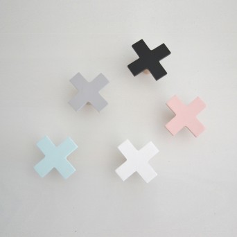 Lesen obešalnik - križec